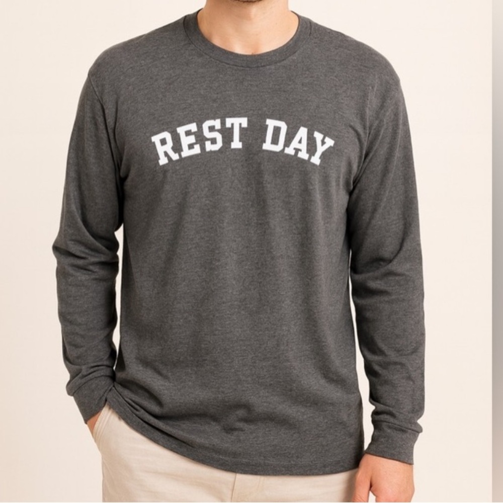 District Perfect Tri Long Sleeve “Rest Day” Graphic Tee Gray‎ XL